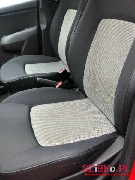 2008' Hyundai i10 photo #6