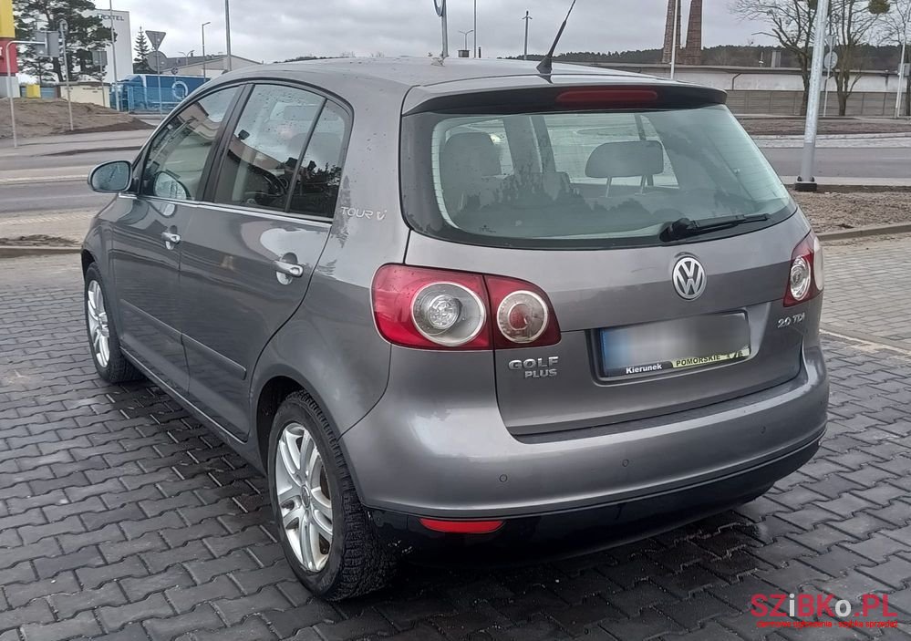 2009' Volkswagen Golf Plus photo #4