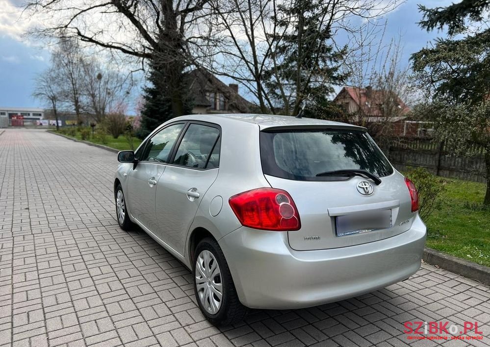 2007' Toyota Auris photo #4