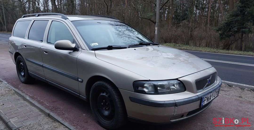 2003' Volvo V70 photo #2