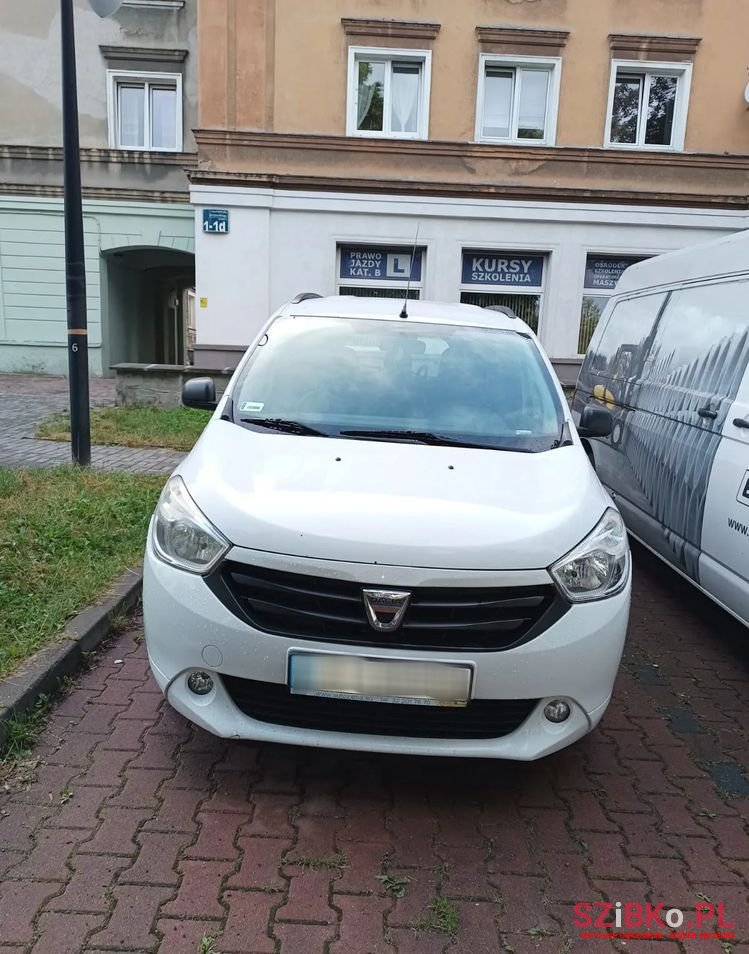 2013' Dacia Lodgy 1.6 Access photo #4