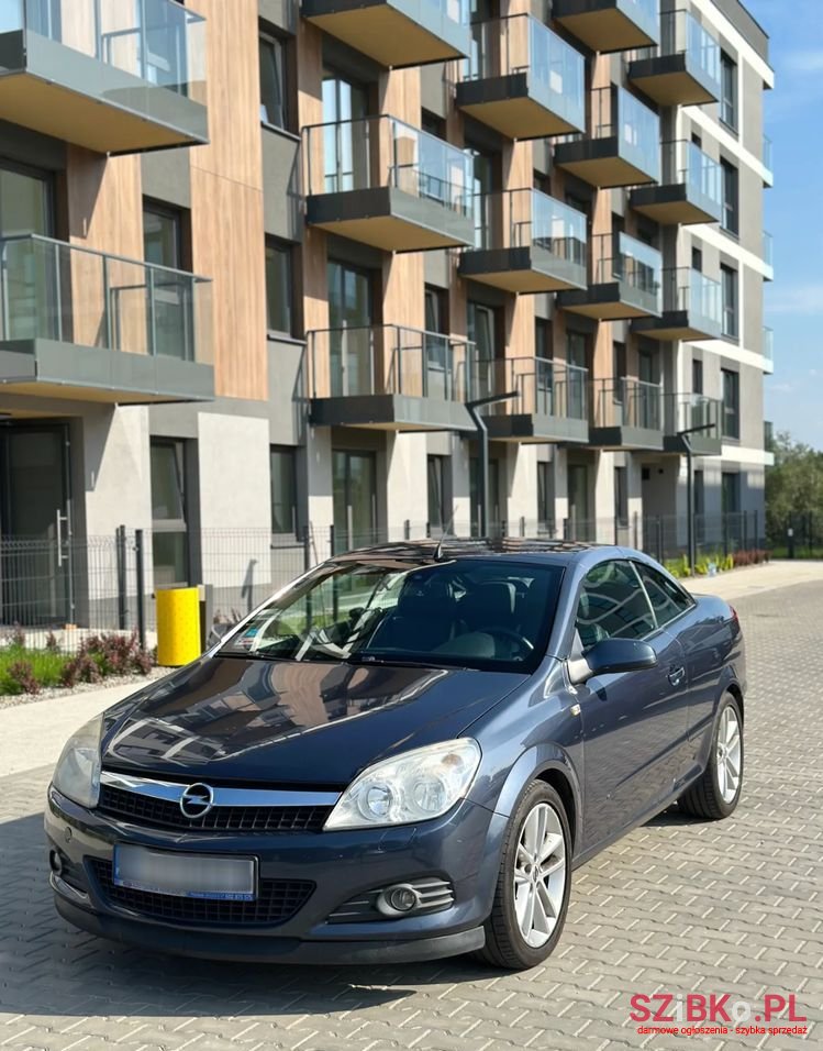 2008' Opel Astra photo #1