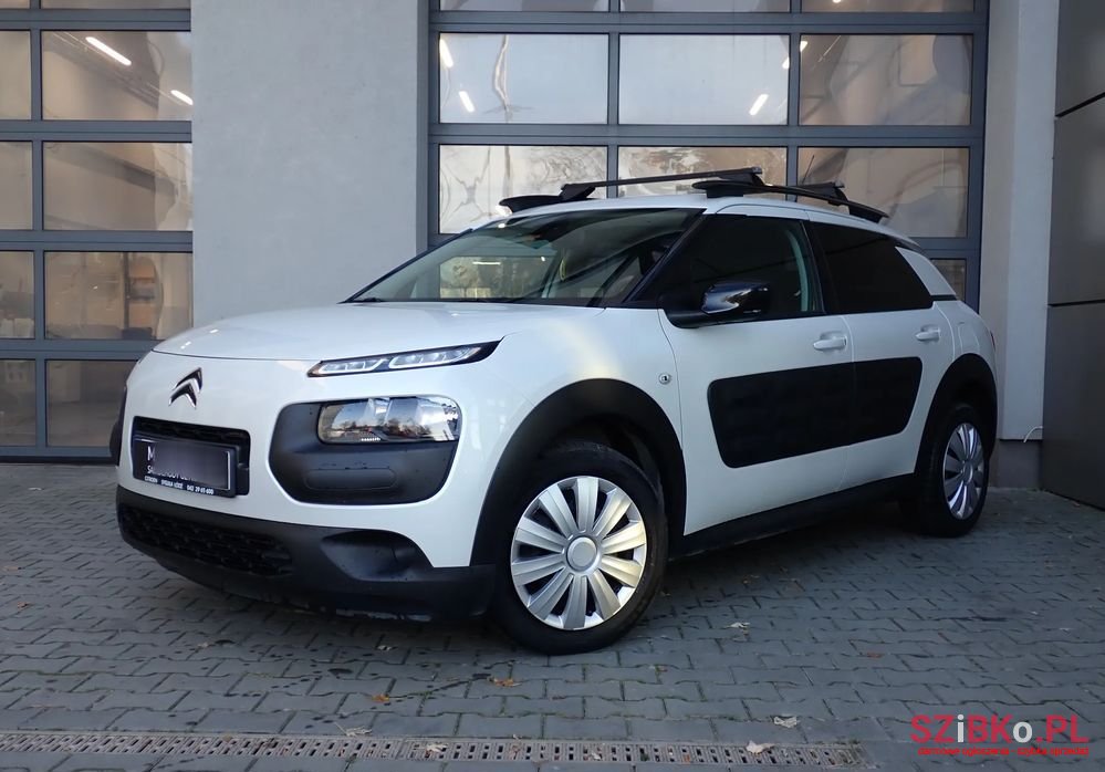2017' Citroen C4 Cactus photo #2