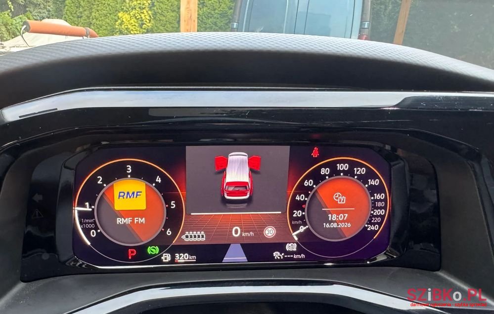 2023' Volkswagen Multivan 2.0 Tdi L2 Style Dsg photo #5