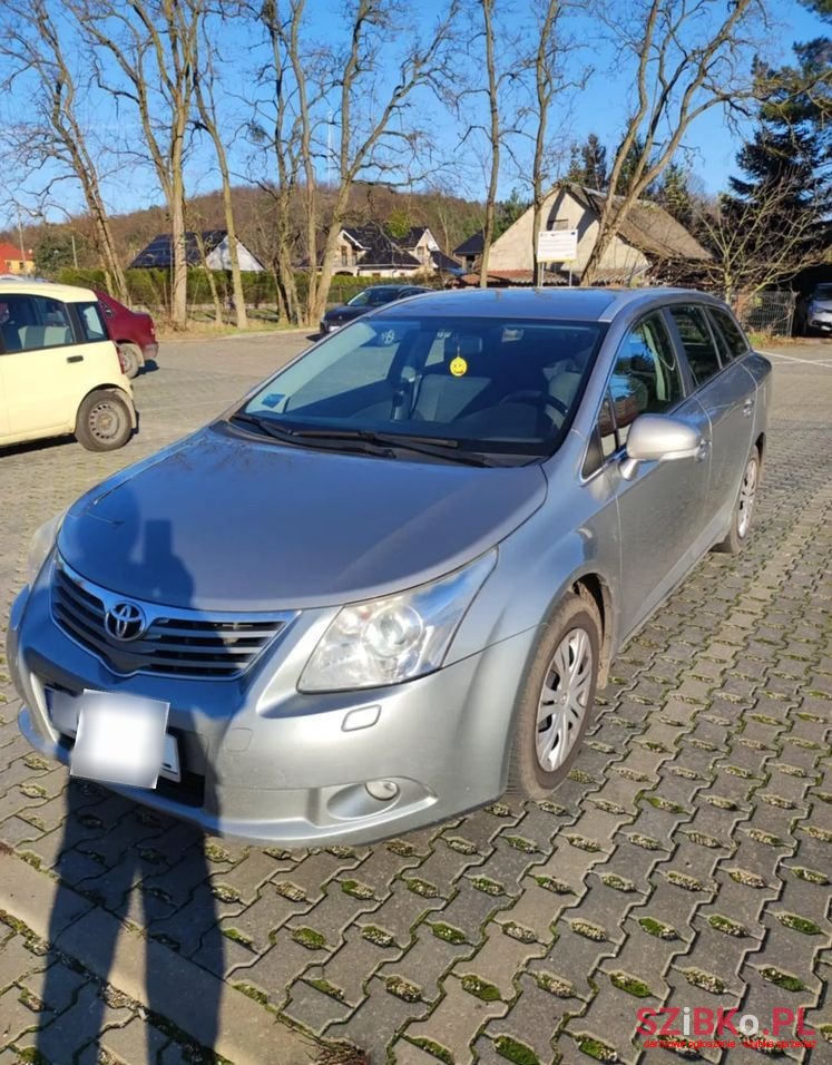 2010' Toyota Avensis 1.8 Sol Plus photo #1