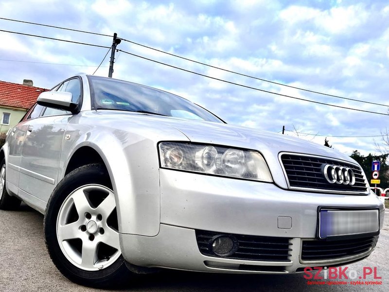 2004' Audi A4 Avant photo #1