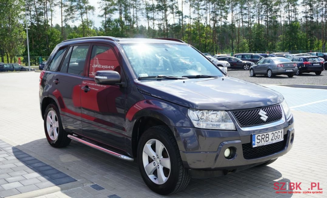 2009' Suzuki Grand Vitara photo #3