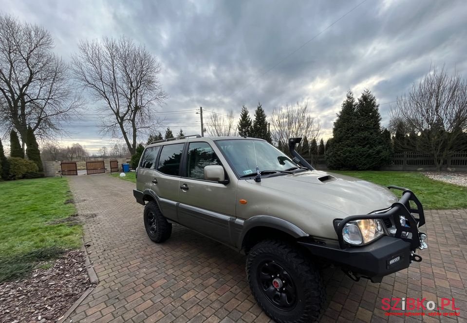 2002' Nissan Terrano photo #3