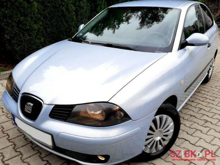 2005' SEAT Ibiza photo #1