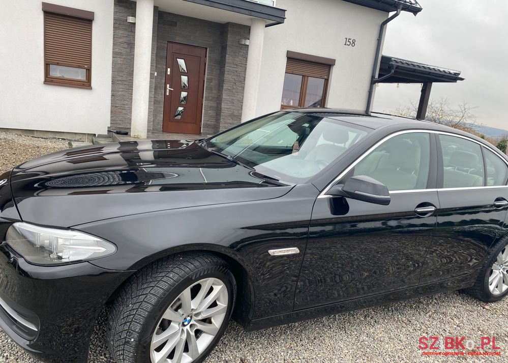 2016' BMW 5 Series 520D Xdrive photo #6
