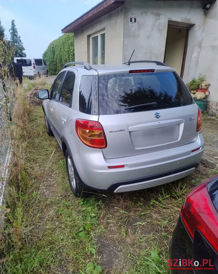 2008' Suzuki SX4 photo #2
