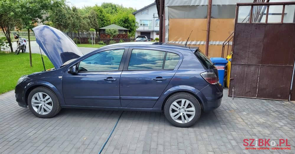 2007' Opel Astra Iii 1.7 Cdti Elegance photo #3