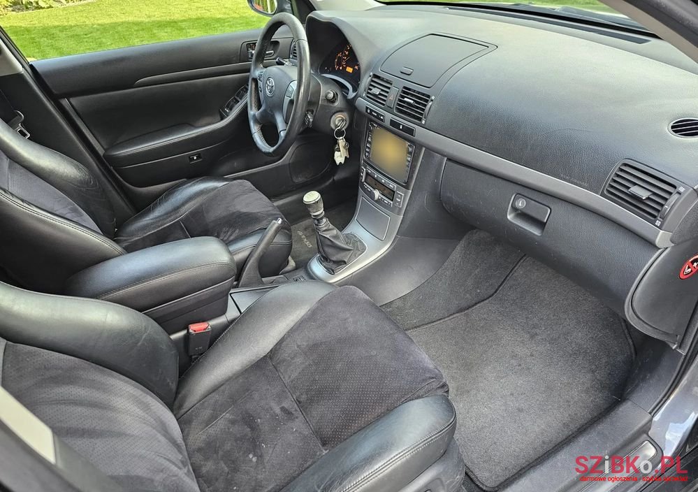 2007' Toyota Avensis photo #6