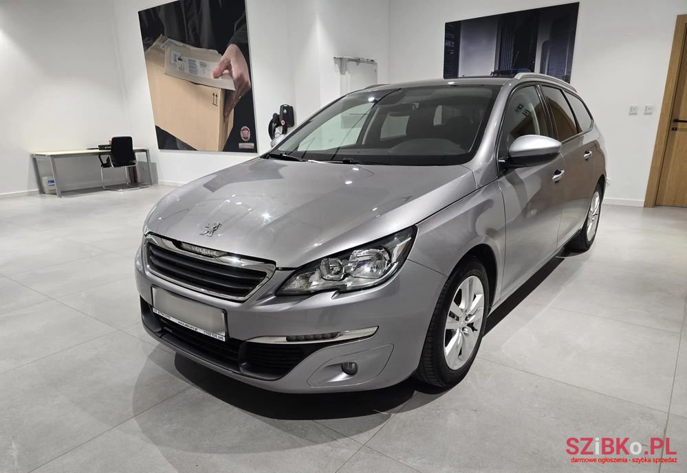 2017' Peugeot 308 Sw photo #3
