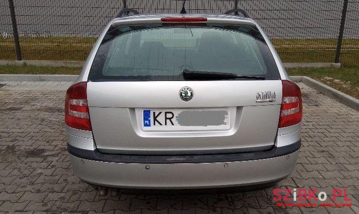 2005' Skoda Octavia photo #2