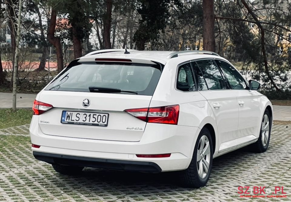 2019' Skoda Superb photo #6