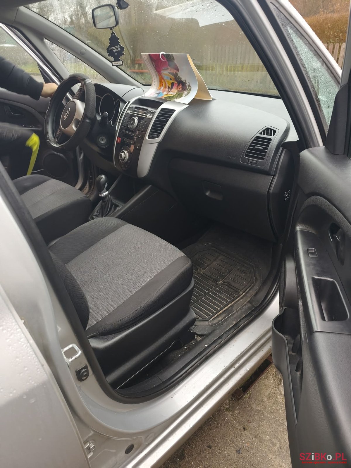 2011' Kia Venga photo #4