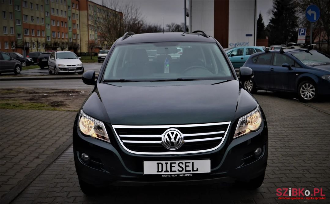 2010' Volkswagen Tiguan photo #1