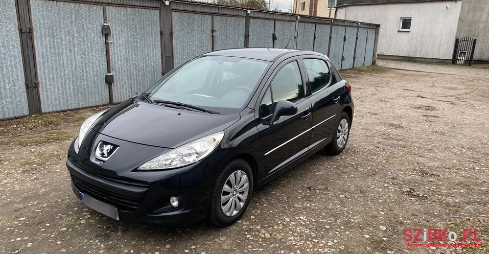 2011' Peugeot 207 1.4 Presence photo #3