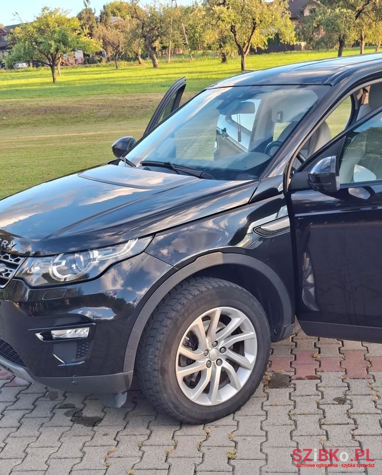2017' Land Rover Discovery Sport 2.0 Td4 Se photo #4