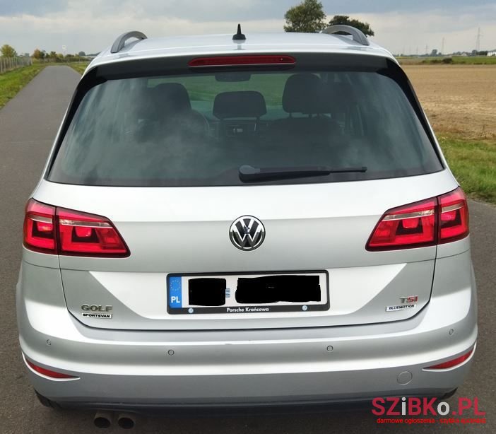 2016' Volkswagen Golf photo #6