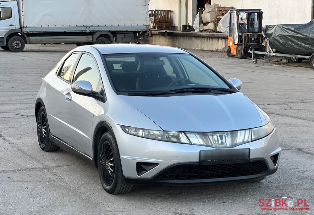 2009' Honda Civic 1.4I-Dsi Comfort photo #2