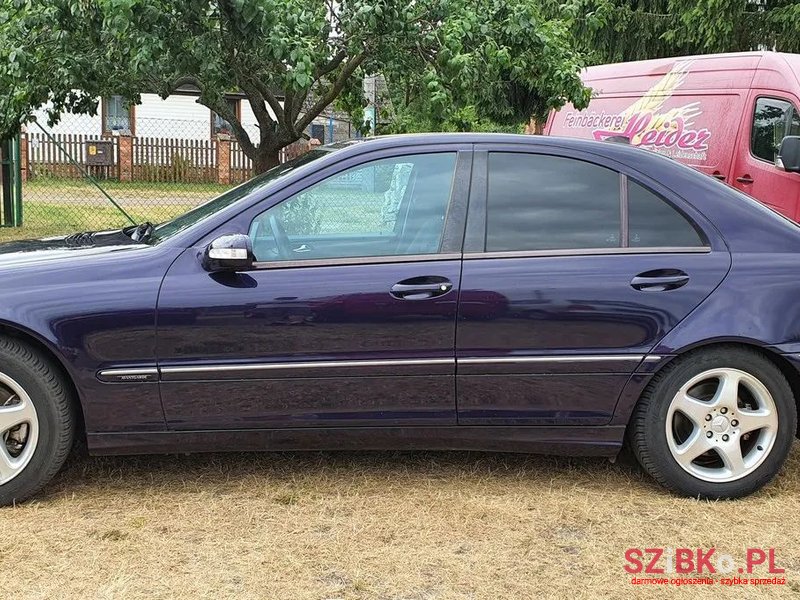 2002' Mercedes-Benz C-Class photo #3