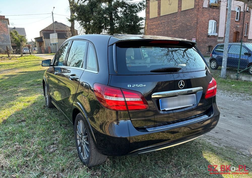 2016' Mercedes-Benz B-Class photo #3
