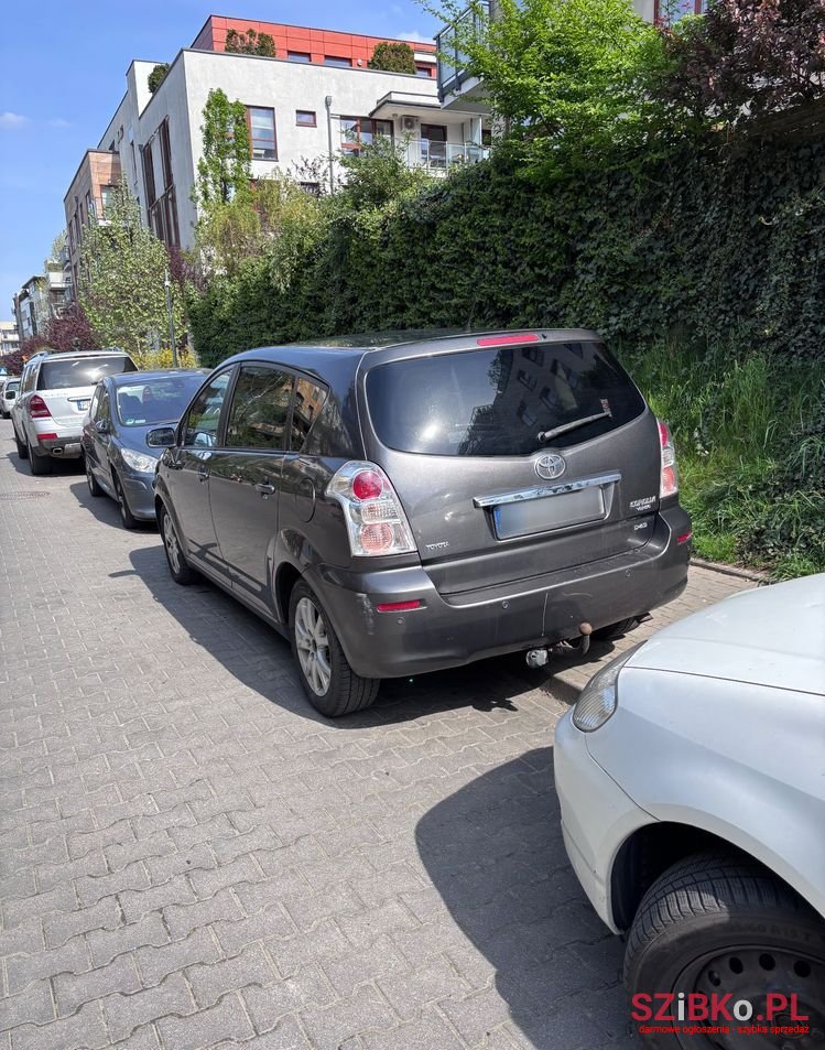 2009' Toyota Corolla Verso photo #4