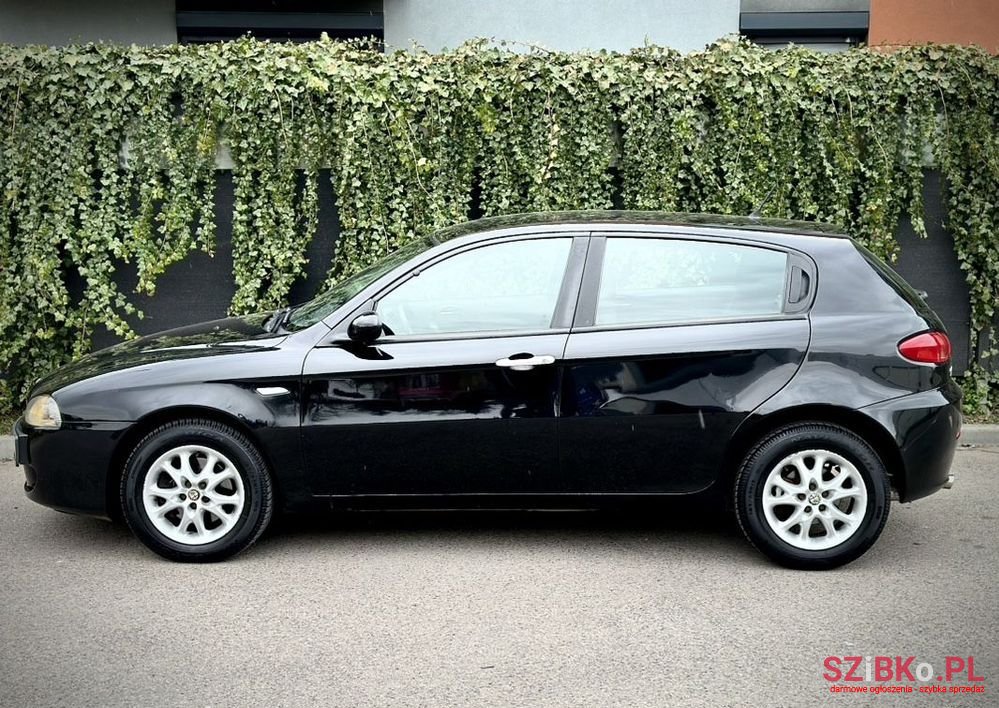 2007' Alfa Romeo 147 1.6 T.S Impression photo #5