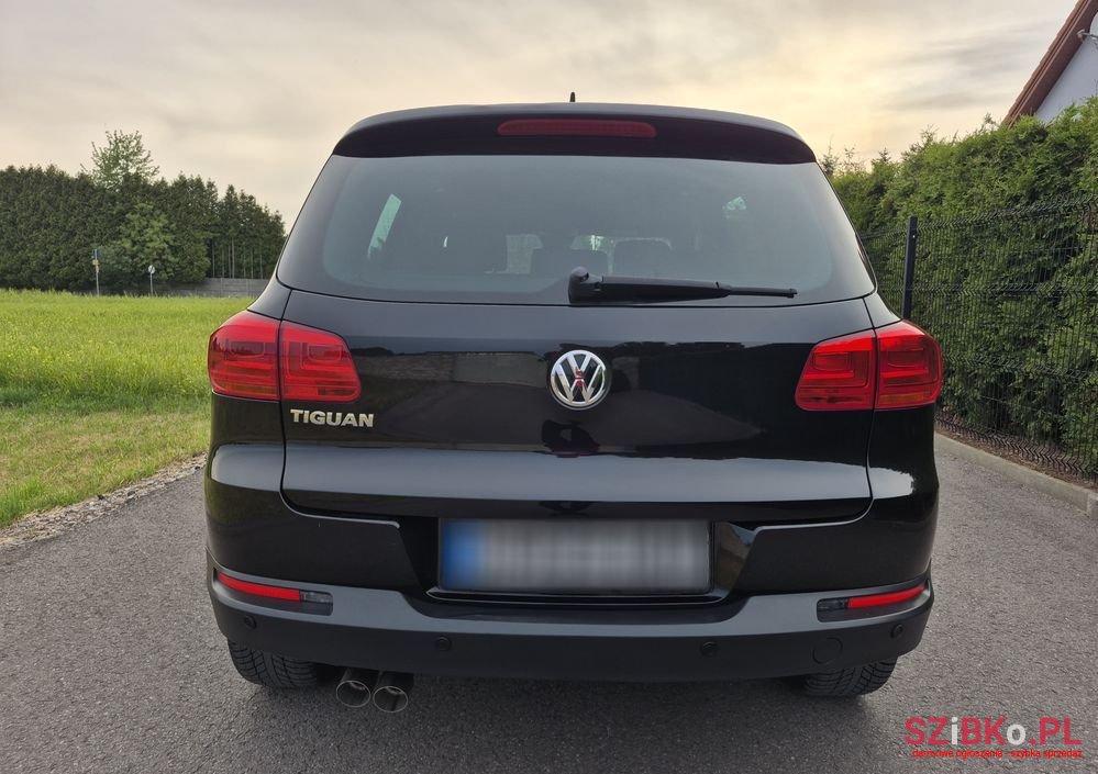 2016' Volkswagen Tiguan photo #5
