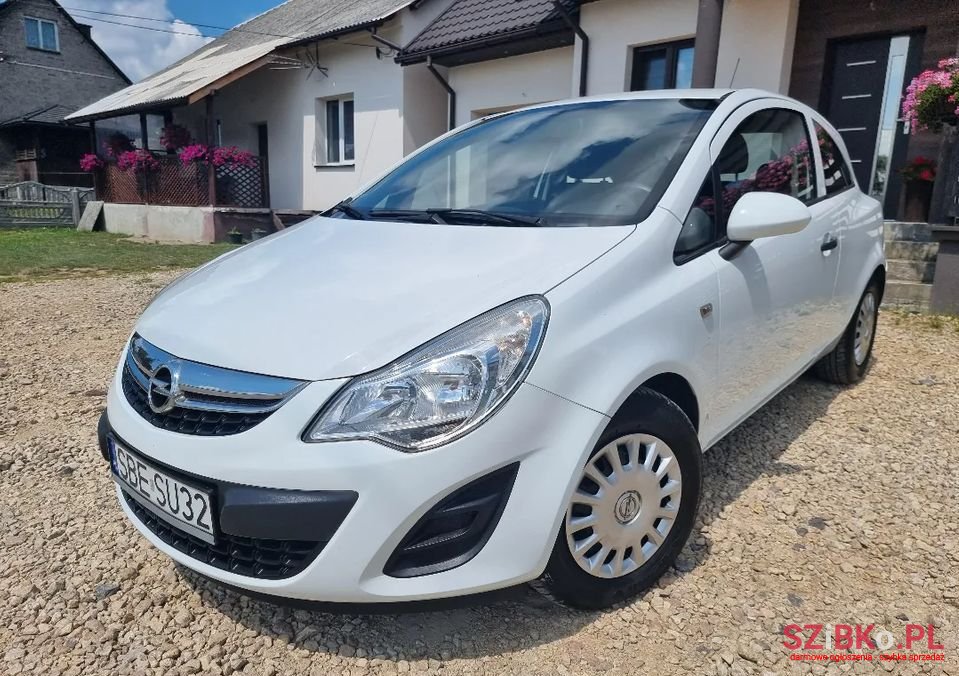 2011' Opel Corsa photo #5