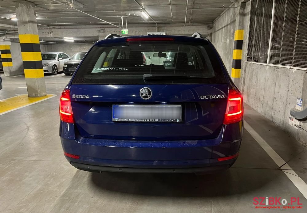 2017' Skoda Octavia 1.6 Tdi Ambition photo #4