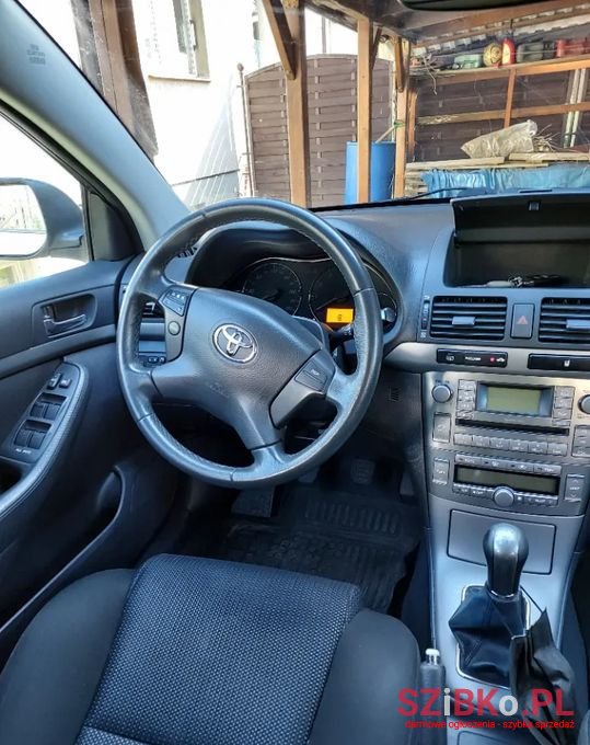 2007' Toyota Avensis photo #2