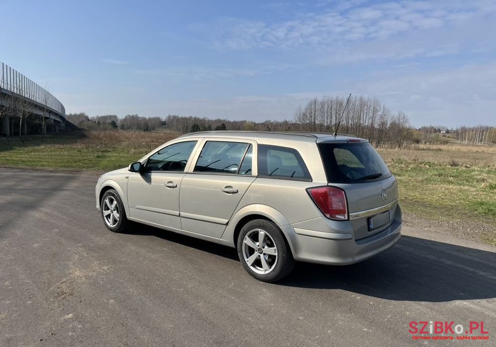 2006' Opel Astra photo #4