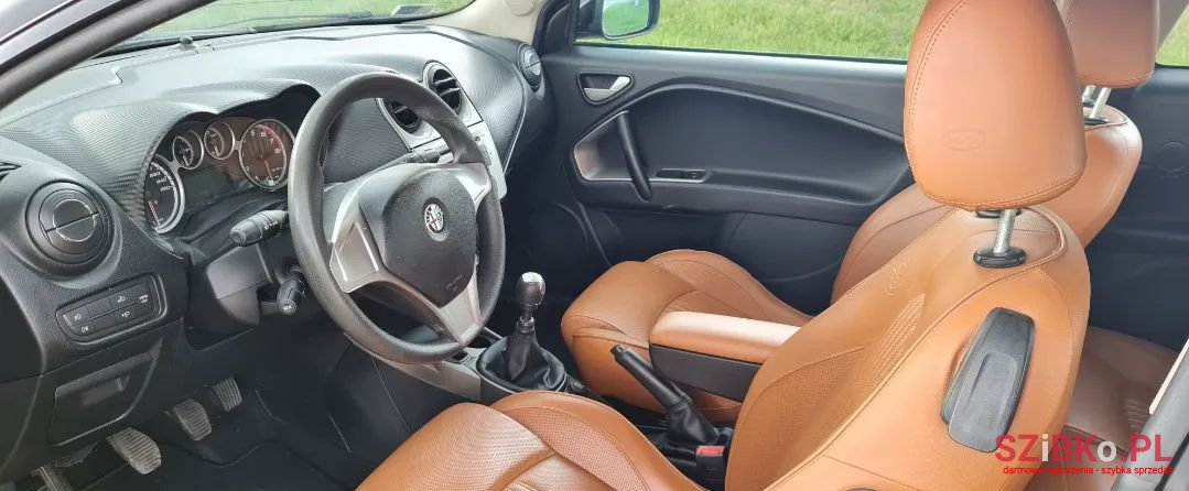 2013' Alfa Romeo MiTo photo #6