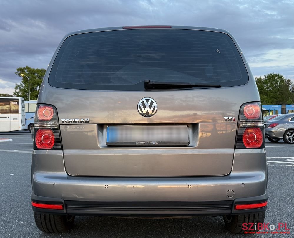 2008' Volkswagen Touran 1.4 Tsi Cross photo #3