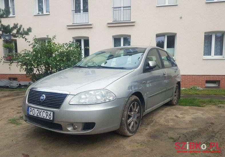 2005' Fiat Croma photo #1