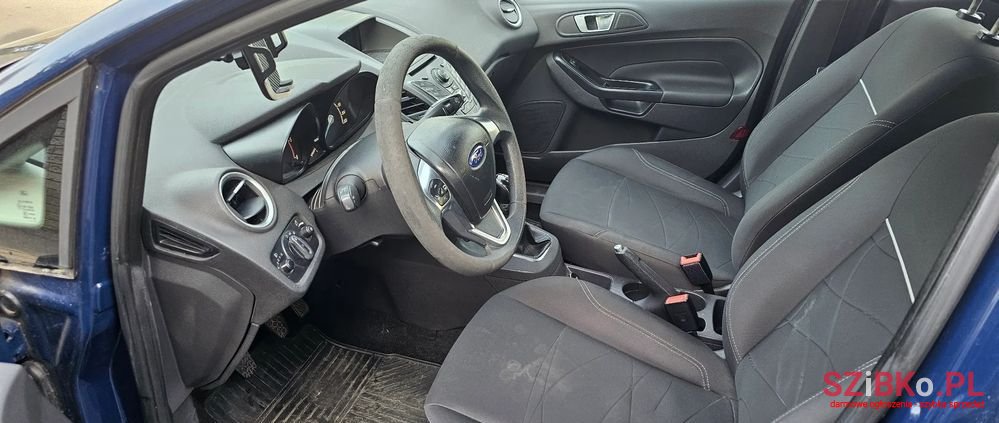 2013' Ford Fiesta photo #4