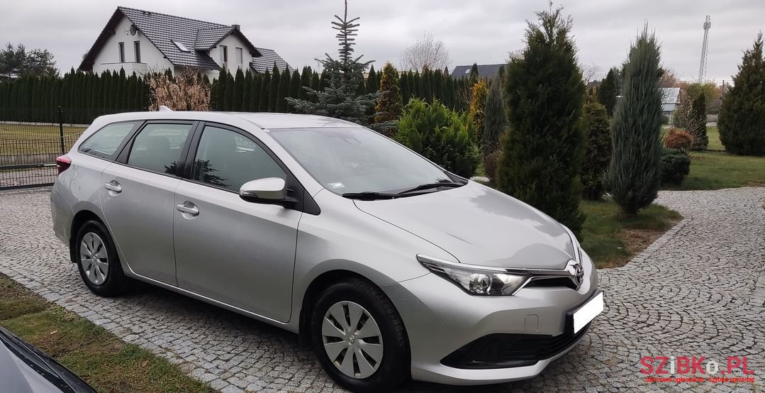 2018' Toyota Auris photo #1
