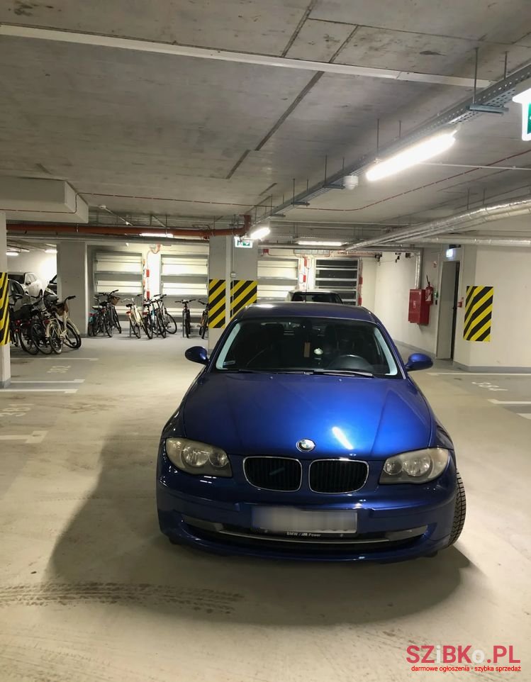 2007' BMW 1 Series 118I photo #2