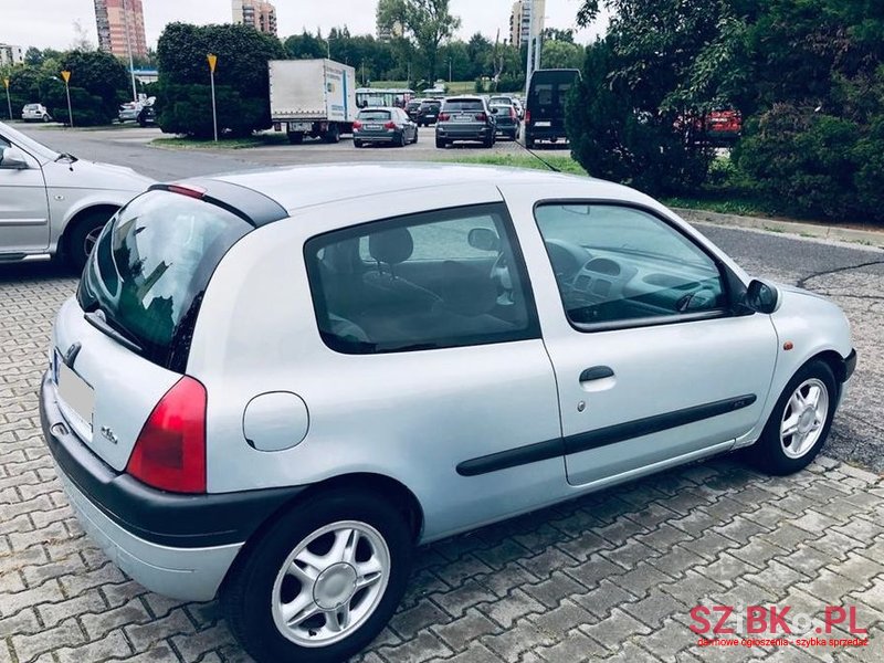 2000' Renault Clio photo #5
