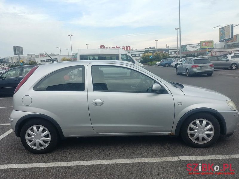2003' Opel Corsa 1.2 16V Essentia photo #3