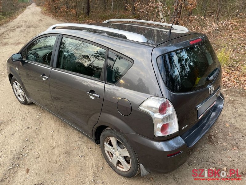 2008' Toyota Corolla Verso photo #4