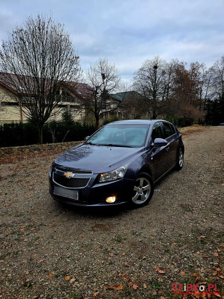 2012' Chevrolet Cruze photo #1