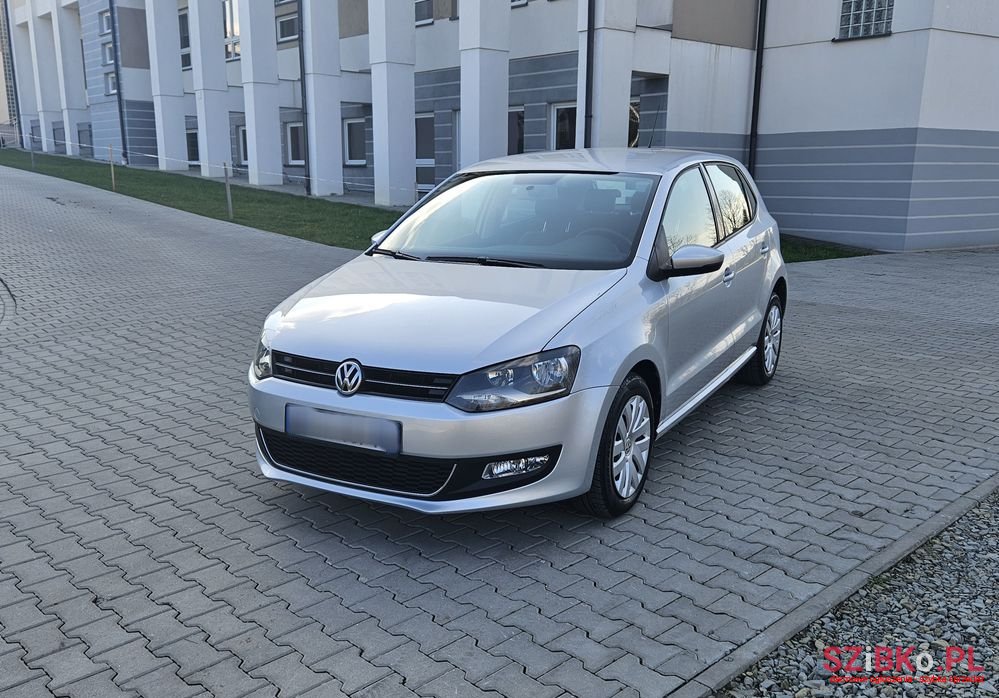 2013' Volkswagen Polo photo #1