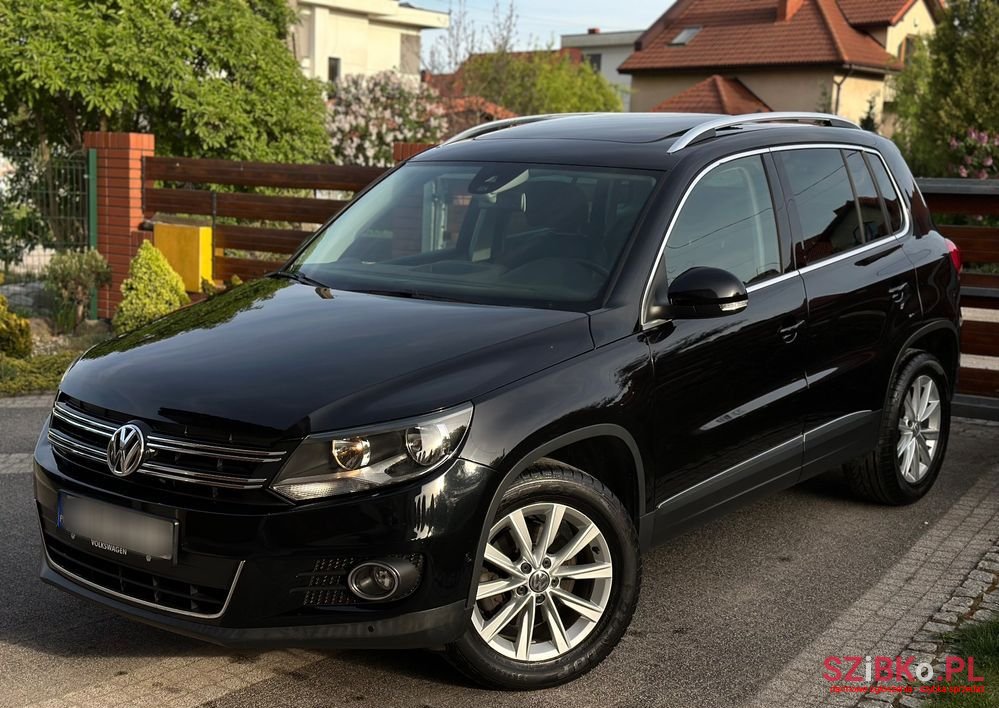 2012' Volkswagen Tiguan photo #1