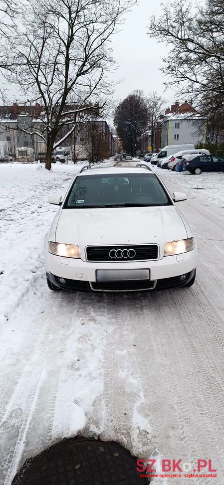 2002' Audi A4 Avant 1.8T photo #3