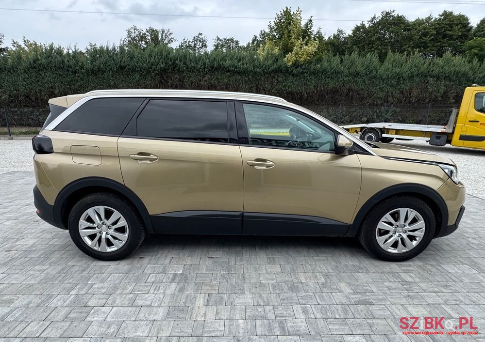 2017' Peugeot 5008 photo #5