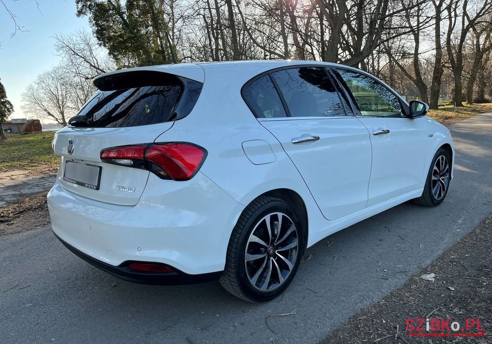 2017' Fiat Tipo photo #3